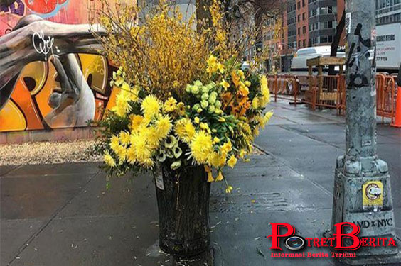 Amazing, Pria Ini Menghias Kota Hanya Dengan Modal Keranjang Sampah!