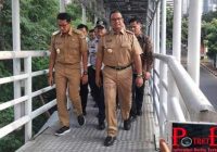 Mengaku Tidak Tau Aturan, Sandiaga Uno Menggunakan Sepatu Kets