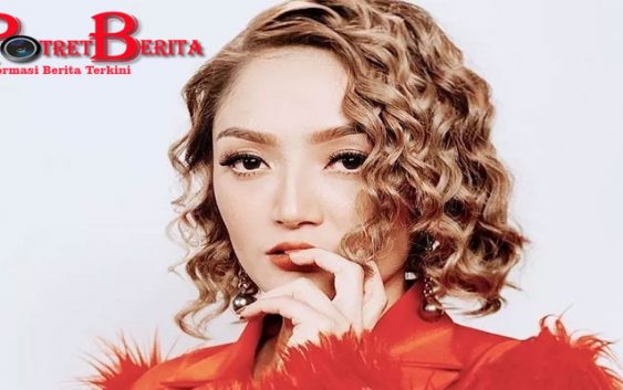 Siti Badriah Berpakaian Terbuka, Suami: Masih Sesuai Tempat