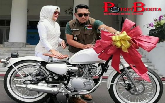 Ridwan Kamil Rayakan Ultah Pernikahan ke-24, Beri Hadiah Motor Modifikasi untuk Istri