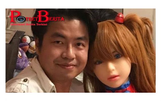 Pria Ini Pilih Tunangan dengan Boneka Seks karena 'Tak Pernah Menuntut'