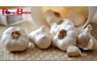 4 Manfaat Taruh Bawang Putih di Bawah Bantal saat Tidur