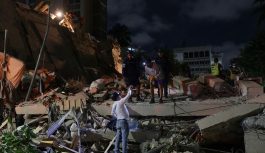 Gempa Guncang Caracas, Ribuan Orang Bertahan di Luar